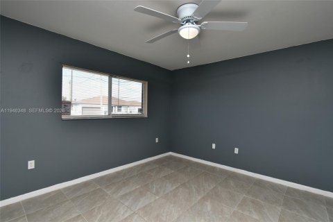 Купить коммерческую недвижимость в Лихай-Эйкерс, Флорида 184.69м2, № 2058108 - фото 6