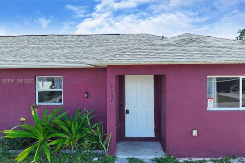 Купить коммерческую недвижимость в Лихай-Эйкерс, Флорида 184.69м2, № 2058108 - фото 21