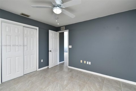 Купить коммерческую недвижимость в Лихай-Эйкерс, Флорида 184.69м2, № 2058108 - фото 7