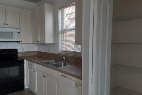 Villa ou maison à vendre à Homestead, Floride: 5 chambres, 192.31 m2 № 2046178 - photo 6