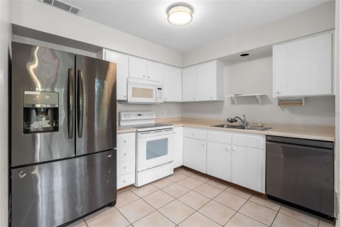 House in Gainesville, Florida 3 bedrooms, 116.69 sq.m. № 1818997 - photo 7