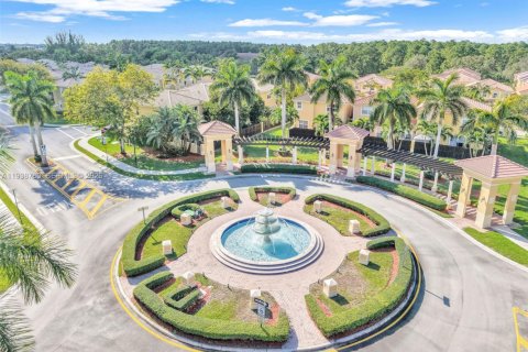 Touwnhouse à louer à Miami, Floride: 4 chambres, 183.85 m2 № 1996524 - photo 4