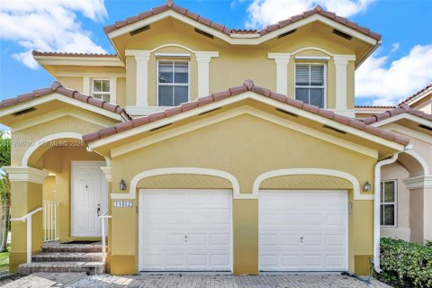 Touwnhouse à louer à Miami, Floride: 4 chambres, 183.85 m2 № 1996524 - photo 6