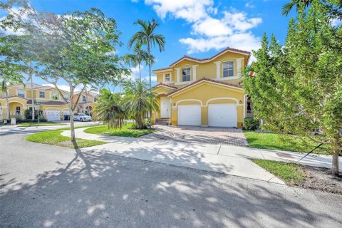 Touwnhouse à louer à Miami, Floride: 4 chambres, 183.85 m2 № 1996524 - photo 7
