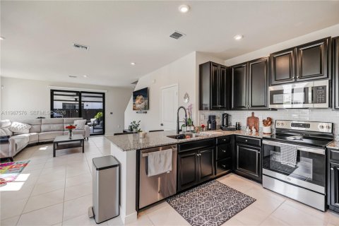 Купить виллу или дом в Хомстед, Флорида 3 спальни, 158.4м2, № 2048899 - фото 20