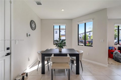 Купить виллу или дом в Хомстед, Флорида 3 спальни, 158.4м2, № 2048899 - фото 17