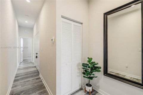 Купить виллу или дом в Хомстед, Флорида 3 спальни, 158.4м2, № 2048899 - фото 23