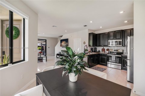 Купить виллу или дом в Хомстед, Флорида 3 спальни, 158.4м2, № 2048899 - фото 21