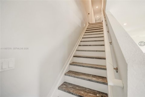 Купить виллу или дом в Хомстед, Флорида 3 спальни, 158.4м2, № 2048899 - фото 22