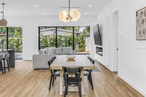 Villa ou maison à louer à Sarasota, Floride: 5 chambres, 278.71 m2 № 2415042 - photo 7