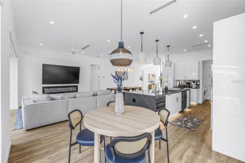 Villa ou maison à louer à Sarasota, Floride: 5 chambres, 278.71 m2 № 2415042 - photo 20