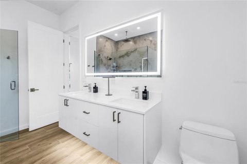 Villa ou maison à louer à Sarasota, Floride: 5 chambres, 278.71 m2 № 2415042 - photo 30