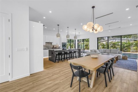 Villa ou maison à louer à Sarasota, Floride: 5 chambres, 278.71 m2 № 2415042 - photo 6