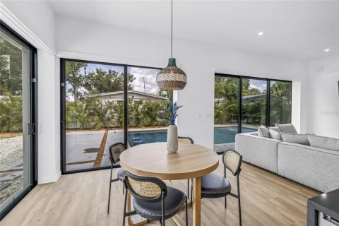Villa ou maison à louer à Sarasota, Floride: 5 chambres, 278.71 m2 № 2415042 - photo 21