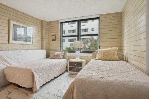 Copropriété à vendre à Miami Beach, Floride: 2 chambres, 91.97 m2 № 2243161 - photo 10