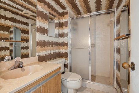 Copropriété à vendre à Miami Beach, Floride: 2 chambres, 91.97 m2 № 2243161 - photo 11