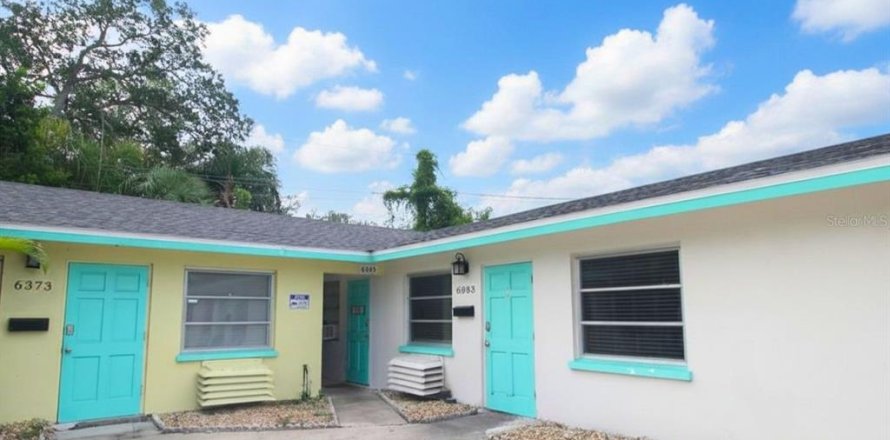 Studio in Sarasota, Florida № 2107529