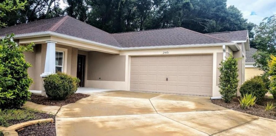 Villa ou maison à The Villages, Floride 3 chambres, 151.99 m2 № 2404715