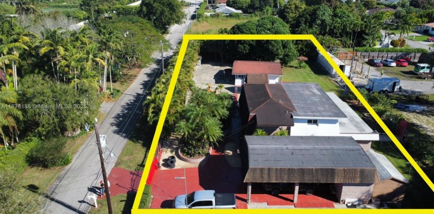 Villa ou maison à Miami, Floride 4 chambres, 340.67 m2 № 1923132
