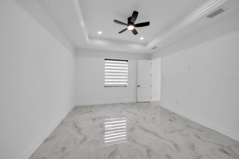 Casa en venta en Lehigh Acres, Florida, 3 dormitorios, 142.7 m2 № 2386259 - foto 20