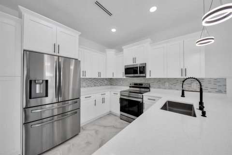 Casa en venta en Lehigh Acres, Florida, 3 dormitorios, 142.7 m2 № 2386259 - foto 7