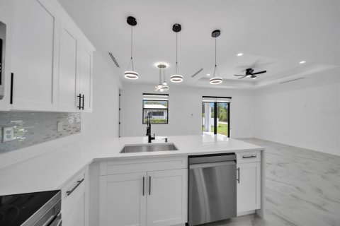 Casa en venta en Lehigh Acres, Florida, 3 dormitorios, 142.7 m2 № 2386259 - foto 12