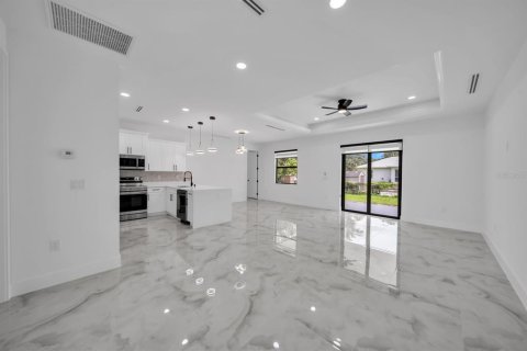 Casa en venta en Lehigh Acres, Florida, 3 dormitorios, 142.7 m2 № 2386259 - foto 29
