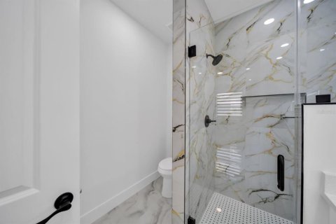Casa en venta en Lehigh Acres, Florida, 3 dormitorios, 142.7 m2 № 2386259 - foto 18