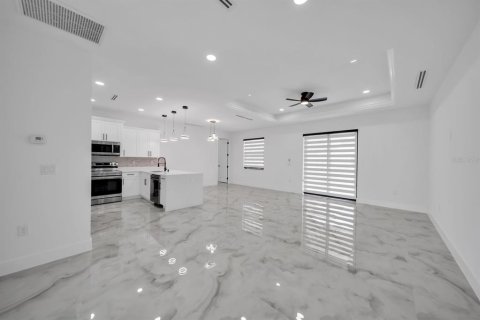 Casa en venta en Lehigh Acres, Florida, 3 dormitorios, 142.7 m2 № 2386259 - foto 5