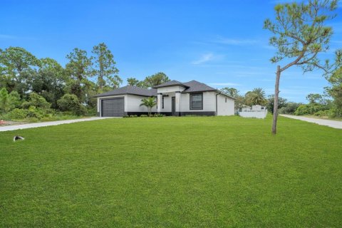 Casa en venta en Lehigh Acres, Florida, 3 dormitorios, 142.7 m2 № 2386259 - foto 2