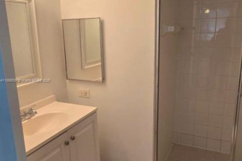 Copropriété à vendre à Miramar, Floride: 2 chambres, 89.74 m2 № 2173999 - photo 24