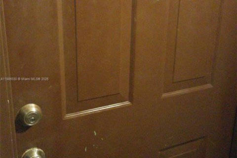 Copropriété à vendre à Miramar, Floride: 2 chambres, 89.74 m2 № 2173999 - photo 7