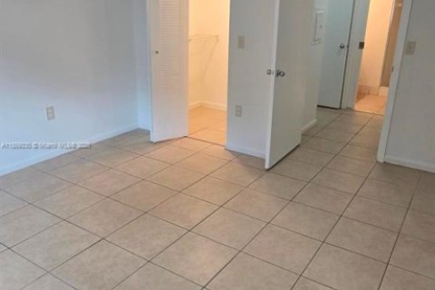 Copropriété à vendre à Miramar, Floride: 2 chambres, 89.74 m2 № 2173999 - photo 22