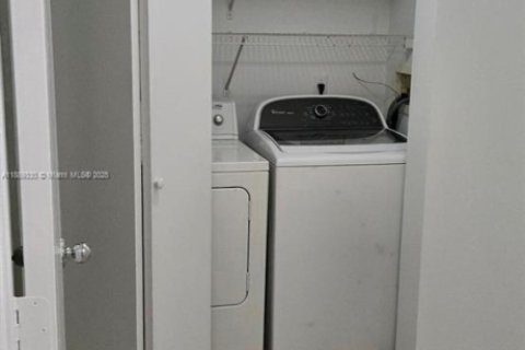 Copropriété à vendre à Miramar, Floride: 2 chambres, 89.74 m2 № 2173999 - photo 25