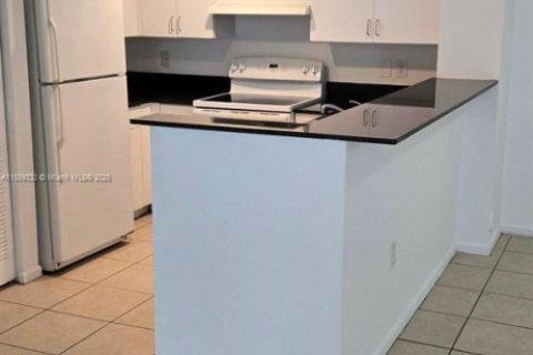 Copropriété à vendre à Miramar, Floride: 2 chambres, 89.74 m2 № 2173999 - photo 15