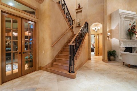 House in Saint Petersburg, Florida 5 bedrooms, 604.98 sq.m. № 1766246 - photo 29