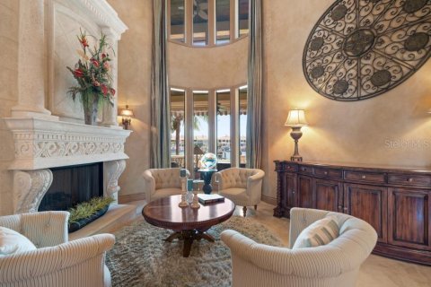 House in Saint Petersburg, Florida 5 bedrooms, 604.98 sq.m. № 1766246 - photo 9