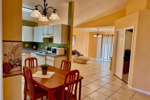 House in Kissimmee, Florida 3 bedrooms, 106.56 sq.m. № 2202904 - photo 6