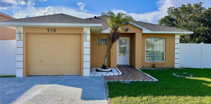 House in Kissimmee, Florida 3 bedrooms, 106.56 sq.m. № 2202904