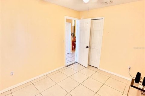 House in Kissimmee, Florida 3 bedrooms, 106.56 sq.m. № 2202904 - photo 19