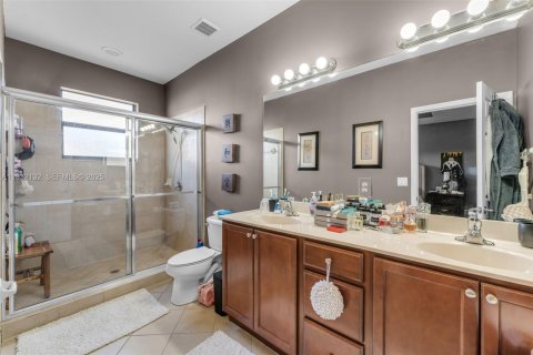 Купить виллу или дом в Катлер-Бей, Флорида 4 комнаты, 185.8м2, № 1991635 - фото 8