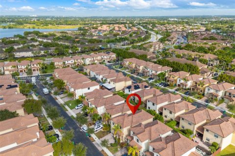 Купить виллу или дом в Катлер-Бей, Флорида 4 комнаты, 185.8м2, № 1991635 - фото 18