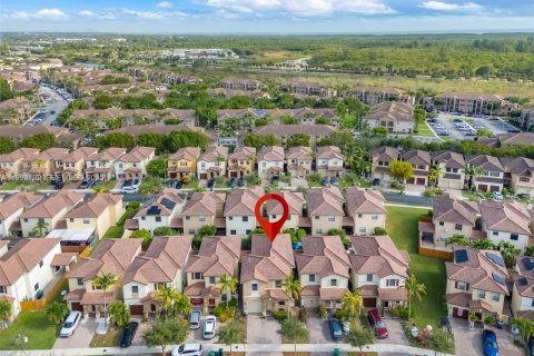 Купить виллу или дом в Катлер-Бей, Флорида 4 комнаты, 185.8м2, № 1991635 - фото 17