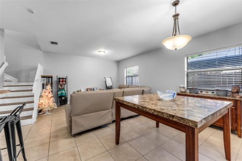 Купить виллу или дом в Катлер-Бей, Флорида 4 комнаты, 185.8м2, № 1991635 - фото 6