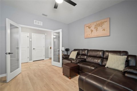 House in Apollo Beach, Florida 4 bedrooms, 215.07 sq.m. № 1910265 - photo 9