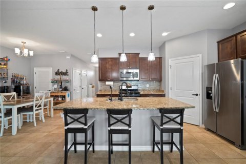 House in Apollo Beach, Florida 4 bedrooms, 215.07 sq.m. № 1910265 - photo 11