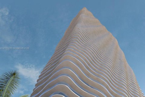 Condo in Miami, Florida, 3 bedrooms  № 2401942 - photo 3