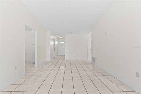 Touwnhouse à vendre à Orlando, Floride: 3 chambres, 123.19 m2 № 1899616 - photo 15