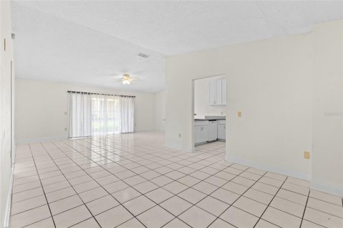 Touwnhouse à vendre à Orlando, Floride: 3 chambres, 123.19 m2 № 1899616 - photo 18