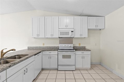 Touwnhouse à vendre à Orlando, Floride: 3 chambres, 123.19 m2 № 1899616 - photo 3